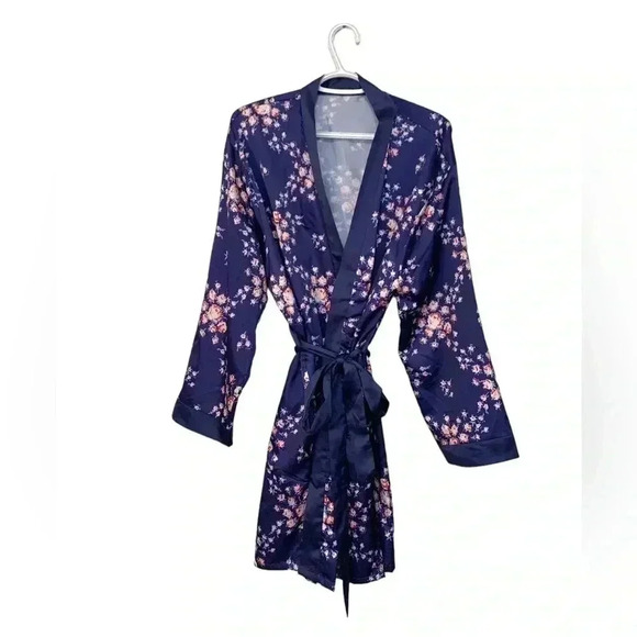 Morgan Lane light, colourful dressing gown, 100% polyester, two deep  poc… - Picture 1 of 4